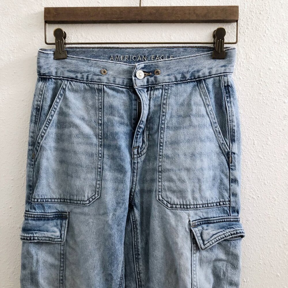 AMERICAN EAGLE AE High Waisted Denim Cargo Jogger Jeans Size 0 - Picture 4 of 7